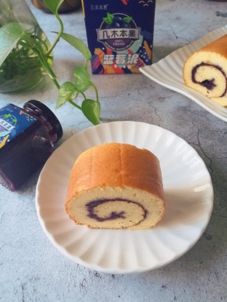 Blueberry Mud Cake Roll recipe