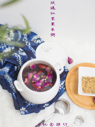 Rose, Red Dates and Black Rice Porridge recipe