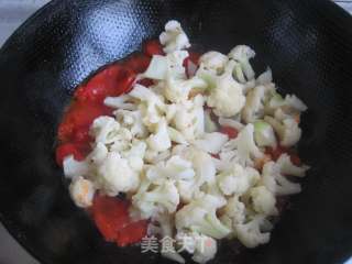 Favorite Touch of Red-tomato Cauliflower recipe