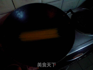A Different Feeling ~ ~ Stir-fried Spaghetti with Ham recipe