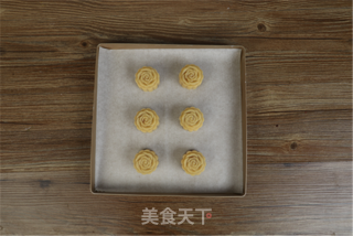 Egg Yolk Lotus Paste Mooncake Recipe recipe