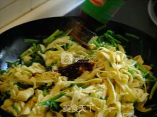 Stir-fried Chives with Egg Tofu Skin recipe