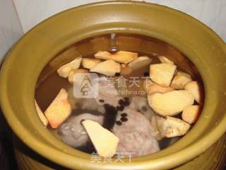 Black Bean Chicken Feet and Taro Soup recipe
