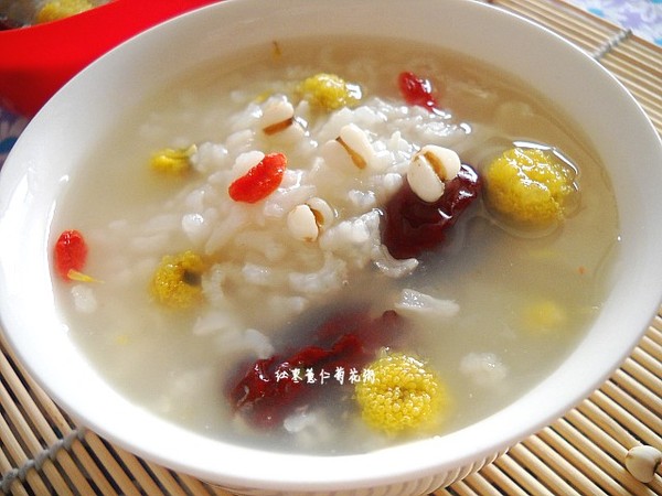 Red Dates, Coix Seed and Chrysanthemum Congee recipe