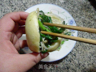 Home-cooked Vegetarian Steamed Bun recipe