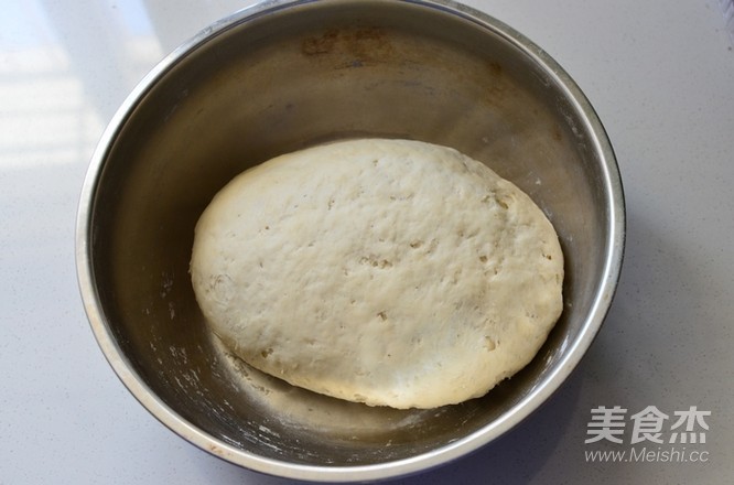 Steamed Buns with Radish and Cherry Seed Stuffing recipe