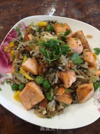 Fried Rice with Salmon, Black Quinoa and Mixed Vegetables recipe