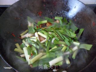 A Good Partner for Rice-twice-cooked Pork with Garlic Sprouts recipe