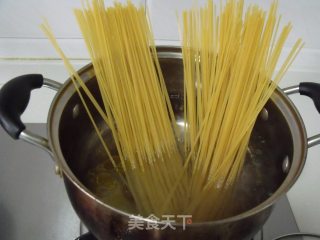 Tomato Bacon Pasta recipe