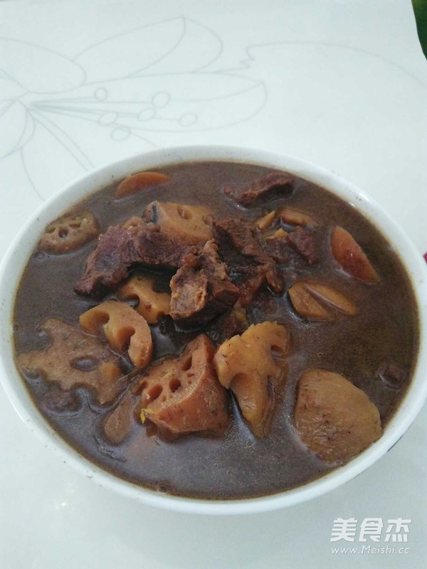 Yellow Braised Beef with Lotus Root recipe