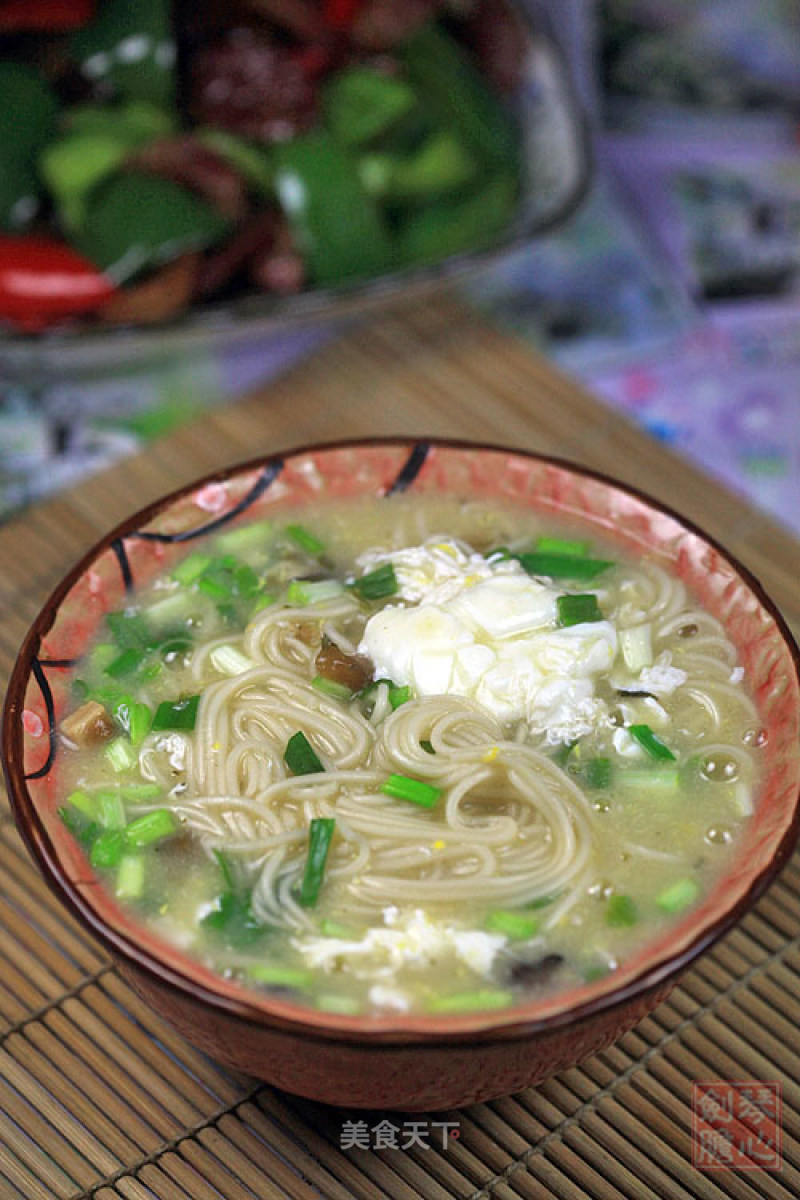 Simple Breakfast-hot and Sour Noodle Soup recipe