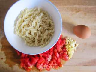 Scrambled Egg Fusilli with Tomatoes recipe