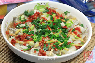 Steamed Nine Spit Fish with Chopped Pepper recipe