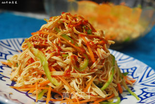 Cold Delicacy for Clearing Away Heat, Moisturizing Lungs, Relieving Cough, Eliminating Phlegm, Nourishing Stomach and Detoxifying—sliced Tofu in Cold Salad recipe