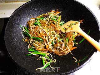 Stir-fried Niuhe recipe