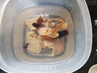 Yam Chicken Feet and Snail Soup recipe