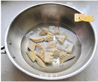 Teach You to Stew Nutritious and Delicious Chicken Nuggets-fresh Spring Bamboo Shoots and Sharp Stewed Chicken recipe