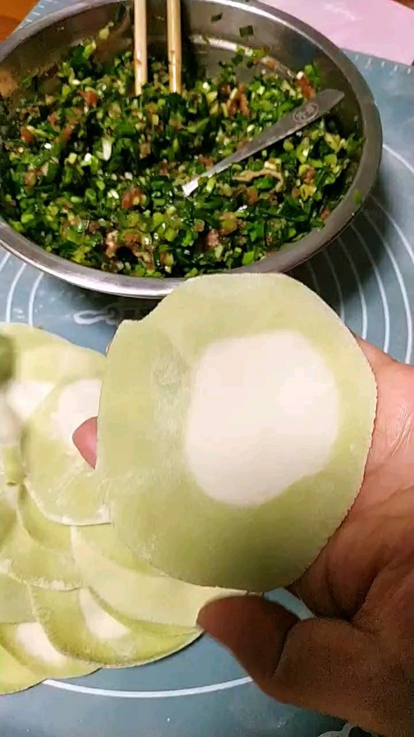 Noodle Dumplings with Spinach Sauce recipe