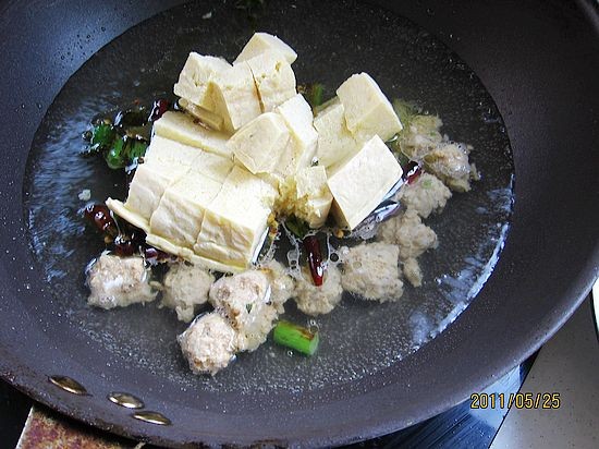 Beef Ball Frozen Tofu Soup recipe