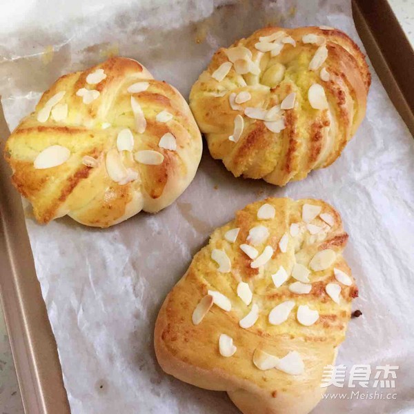 Milky Almond Coconut Bread recipe