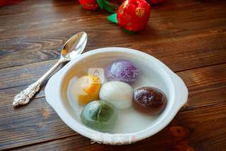 Reunion Round ~ Colorful Black Sesame Glutinous Rice Balls recipe