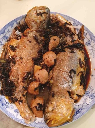 Grilled Yellow Croaker with Plum Dried Vegetables