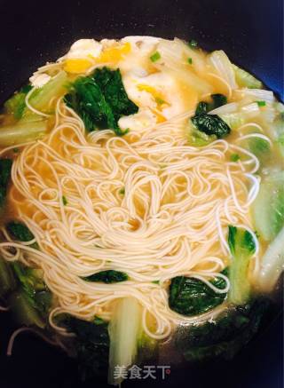 Noodles with Bone Broth and Egg recipe