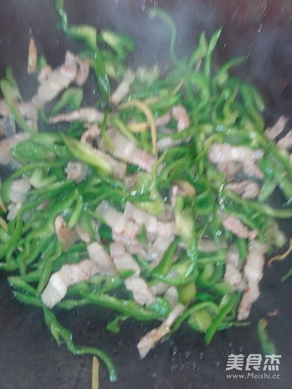 Green Pepper Shredded Pork Noodle recipe