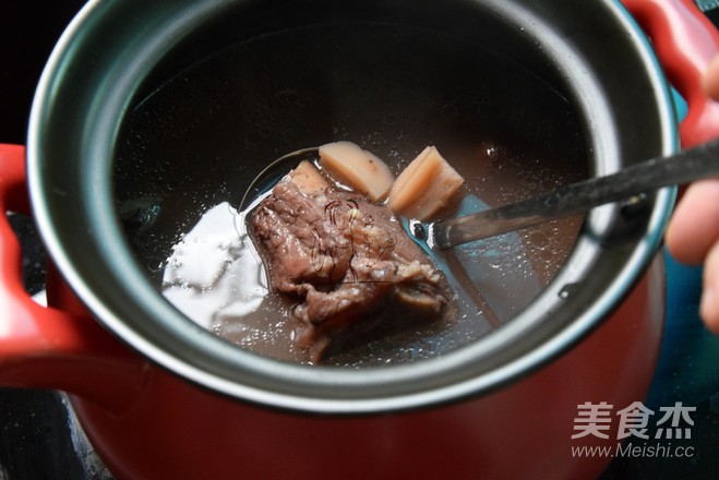 Black Bean Lotus Root Pork Bone Soup recipe