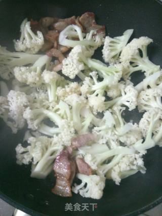 Stir-fried Pork Belly with Cauliflower recipe