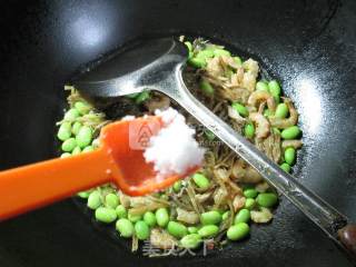 Fried Edamame with Bamboo Shoots and Dried Vegetables recipe