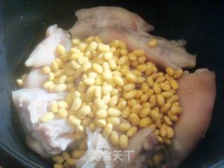 Soy Stewed Trotter recipe