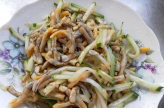 Razor Clams Mixed with Cucumber recipe