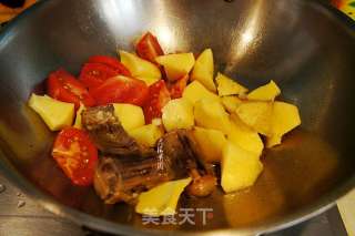 Stewed Potatoes with Oxtail Bones recipe