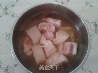 Braised Pork Trotters with Soy Sauce recipe