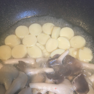 Yuzhi Tofu and Mushroom Soup recipe