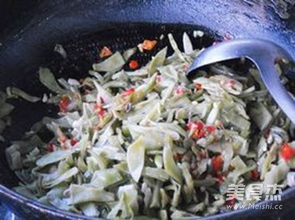 Chopped Chili Sour Lentils recipe