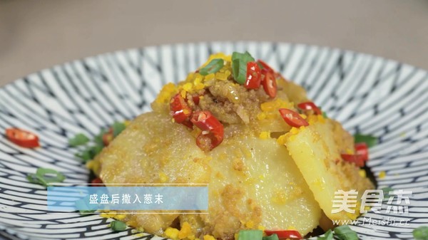 Baked Potato Chips with Salted Egg Yolk recipe