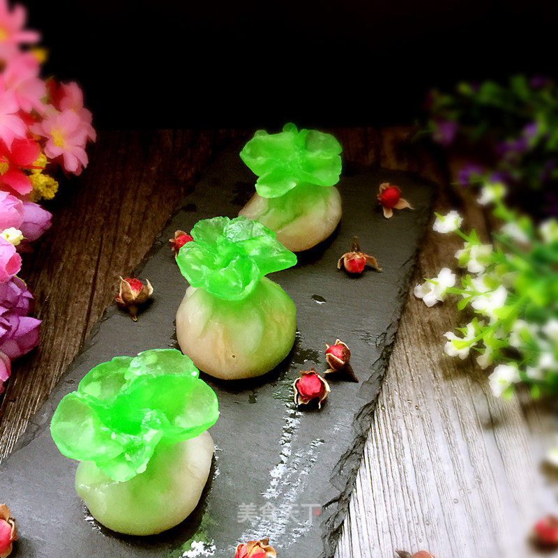 Crystal Cabbage Steamed Dumplings recipe