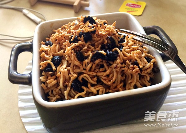 Lao Gan Ma Mixed with Crispy Noodles recipe