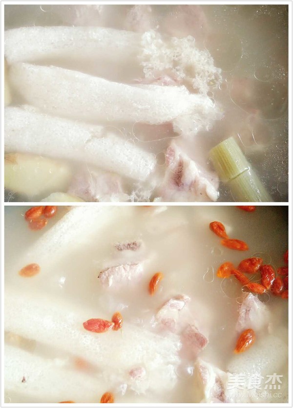 Bamboo Sun Pork Ribs Soup recipe