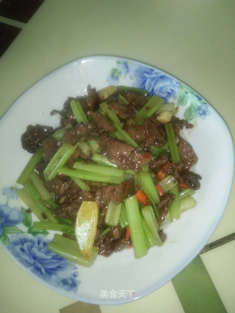 Celery Stir-fried Beef recipe