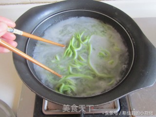 Choi Fish Spinach Noodle recipe