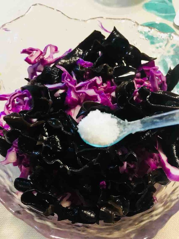 Purple Cabbage with Fungus recipe