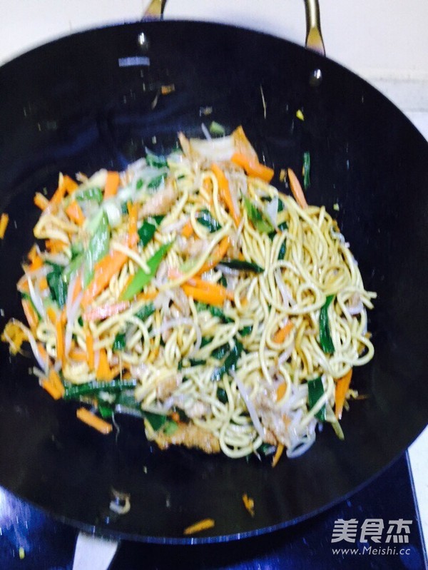 Fried Noodles with Bean Sprouts recipe