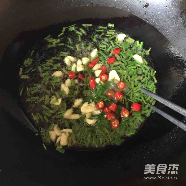 Enoki Mushroom with Scallion Oil recipe