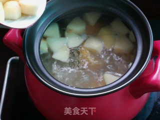 Corn Apple Pork Tendon Soup recipe