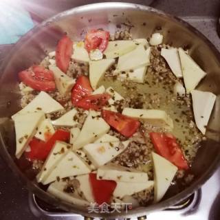 Braised Tofu with Sprouts recipe