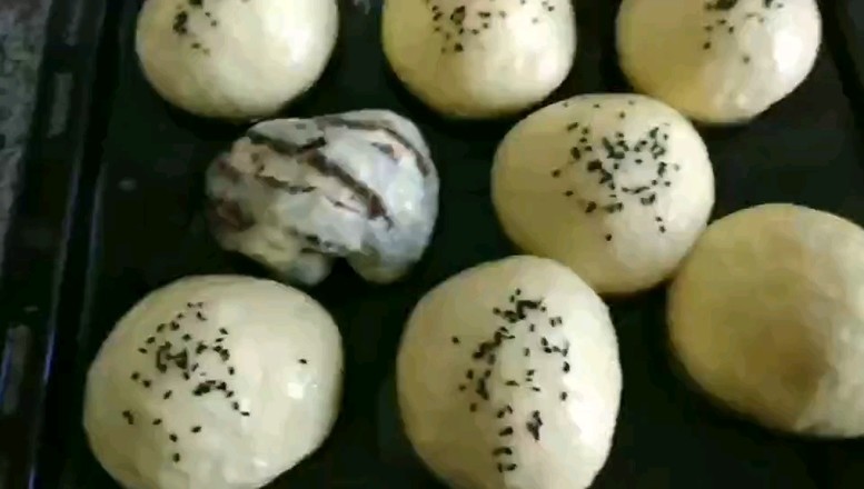 Bean Paste Small Meal Buns recipe