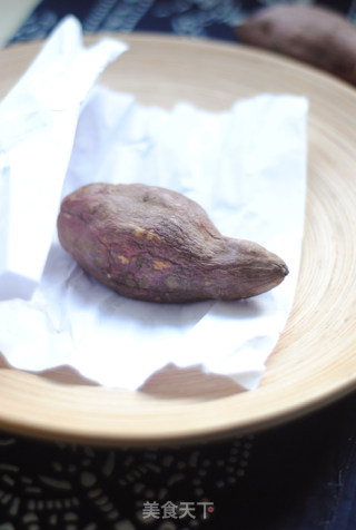 [microwave-baked Sweet Potatoes] Very Sweet and Warm recipe